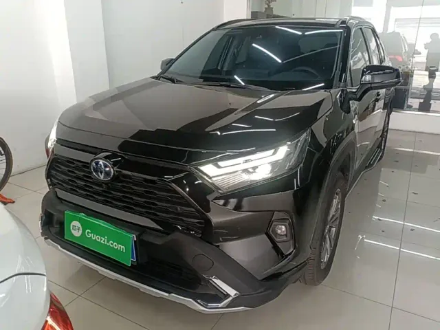 Toyota RAV4 — Фото автомобиля 2