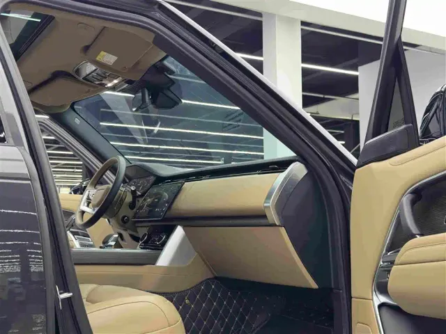 Land Rover Range Rover — Фото автомобиля 10