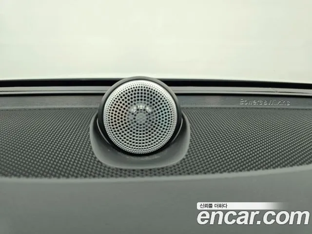Вольво V60 — Фото автомобиля 15