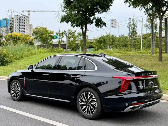 Hongqi H5 — Фото автомобиля 9
