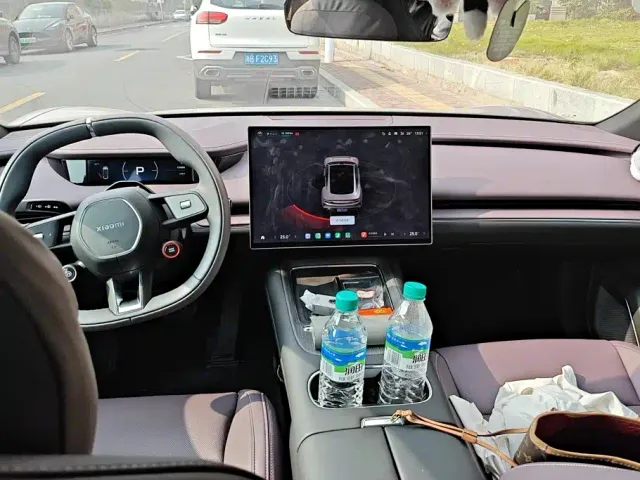 Xiaomi SU7 — Фото автомобиля 12