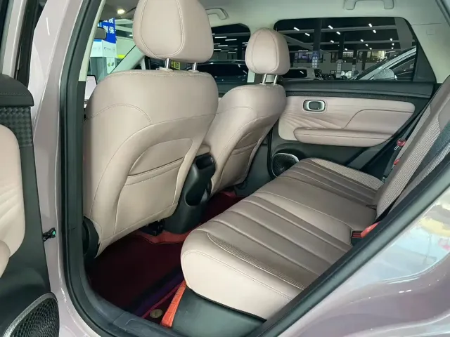 GAC Aion UT — Фото автомобиля 5