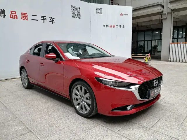Mazda Axela — Фото автомобиля 3