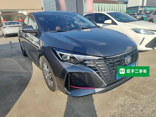 Changan Eado — Фото автомобиля 3