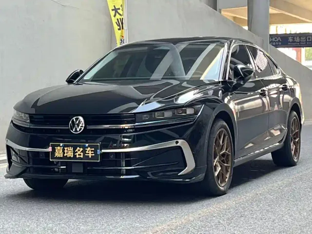 Фотография автомобиля — Volkswagen Magotan