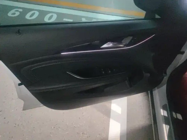 Buick Regal — Фото автомобиля 7
