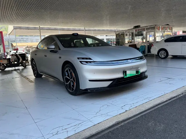 Changan Qiyuan A06 — Фото автомобиля 3