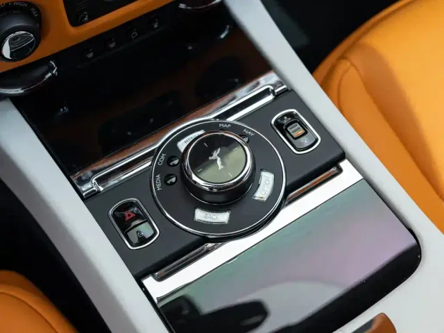 Rolls-Royce Wraith — Фото автомобиля 15