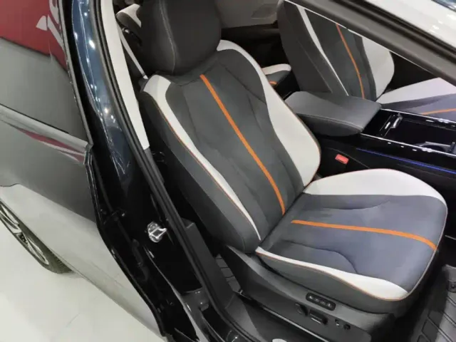 Volkswagen ID.6 CROZZ 2021 Facelift Long Range PRO — Фото автомобиля 23