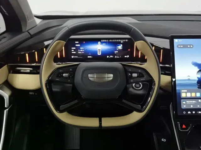Geely Boyue L — Фото автомобиля 11