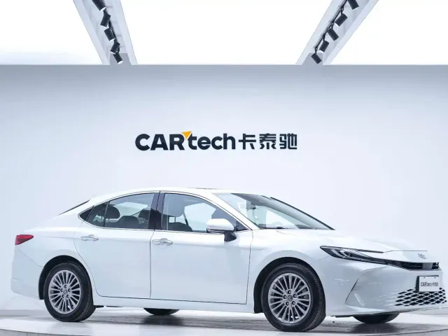 Toyota Camry — Фото автомобиля 5