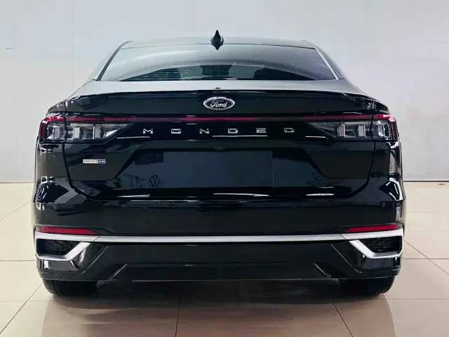 Ford Mondeo — Фото автомобиля 7