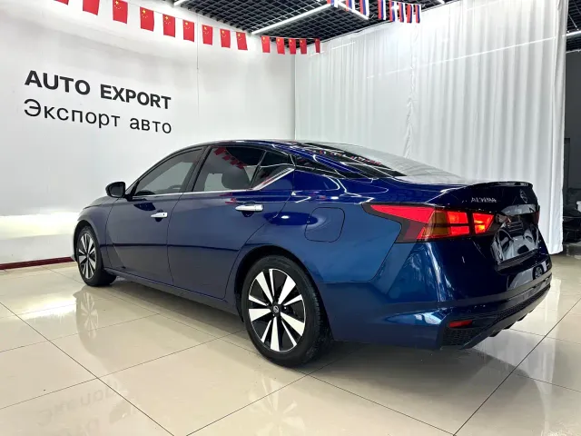 Nissan Teana — Фото автомобиля 6