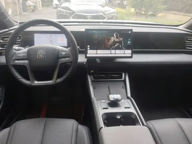 BYD Qin L — Фото автомобиля 12
