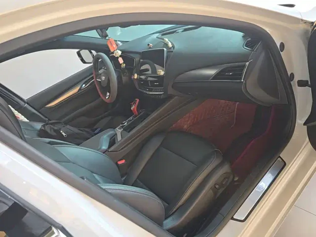 Cadillac CT5 — Фото автомобиля 24