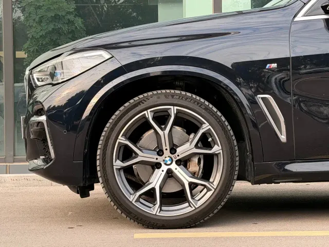 BMW X5 — Фото автомобиля 4