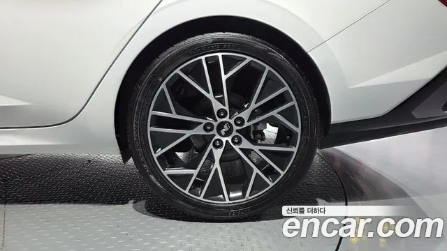 Hyundai AVANTE Modern — Фото автомобиля 20