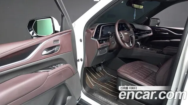 Cadillac Escalade Generation 5 — Фото автомобиля 10