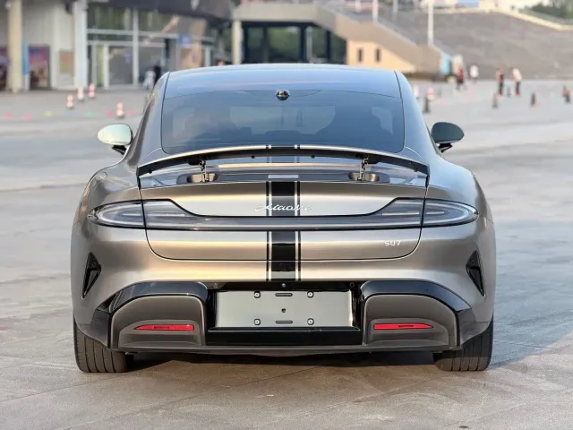 Xiaomi SU7 — Фото автомобиля 5
