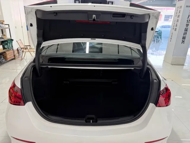 Mercedes-Benz C-Class — Фото автомобиля 17
