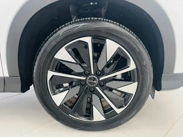 BYD Song PLUS — Фото автомобиля 3