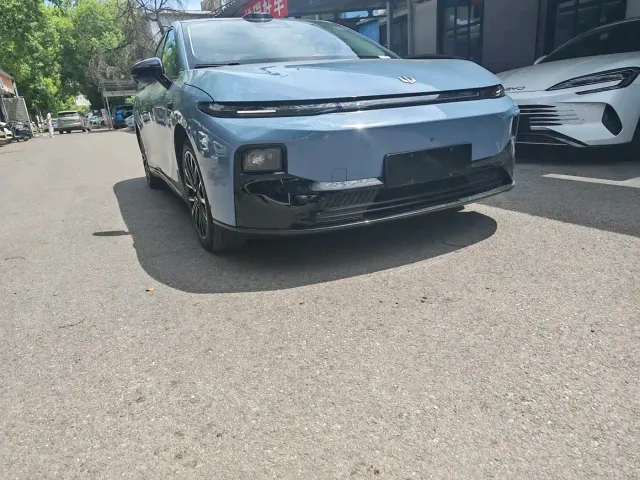 Leapmotor B01 — Фото автомобиля 3
