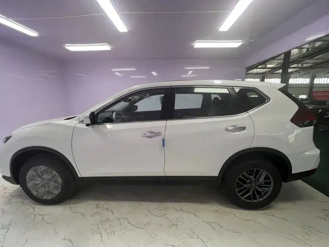 Nissan X-Trail — Фото автомобиля 7
