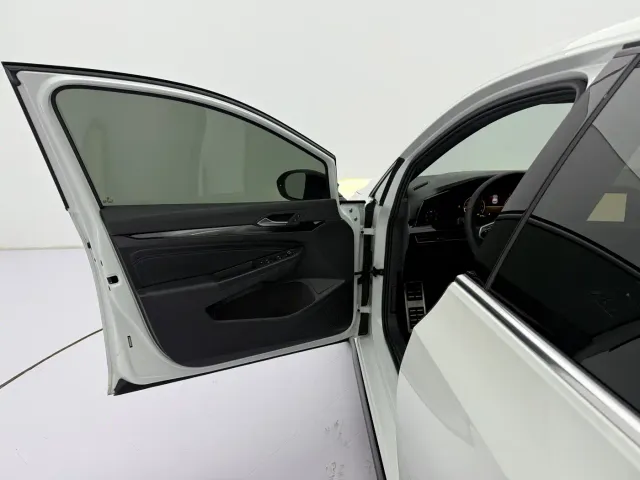 Volkswagen Golf — Фото автомобиля 19