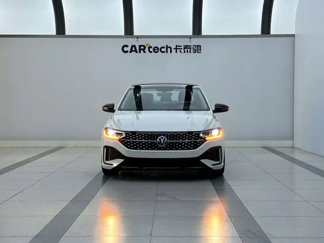 Volkswagen Lavida — Фото автомобиля 2