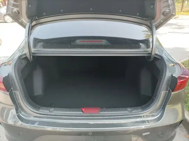 Changan Eado — Фото автомобиля 18