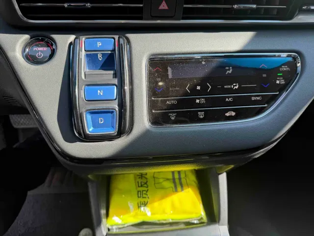 Honda Elysion — Фото автомобиля 12