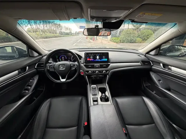 Honda Accord — Фото автомобиля 5