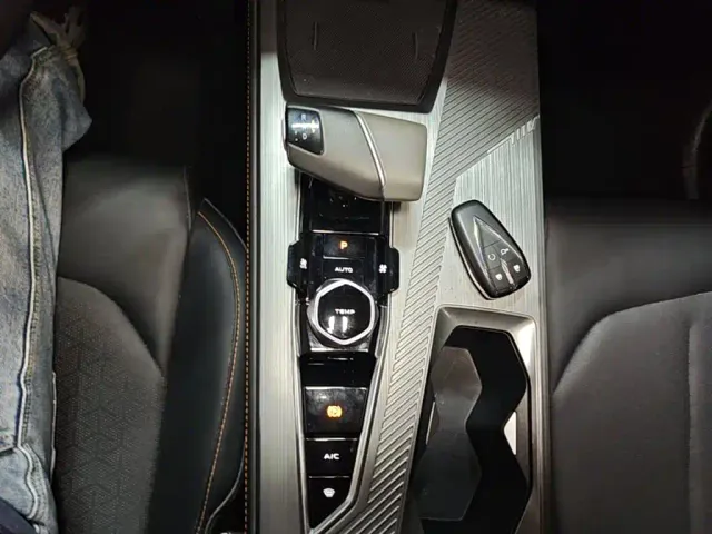 Changan Z6 — Фото автомобиля 13