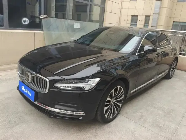 Фотография автомобиля — Volvo S90