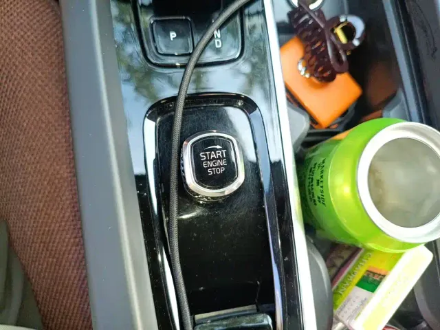 Volvo XC60 — Фото автомобиля 9