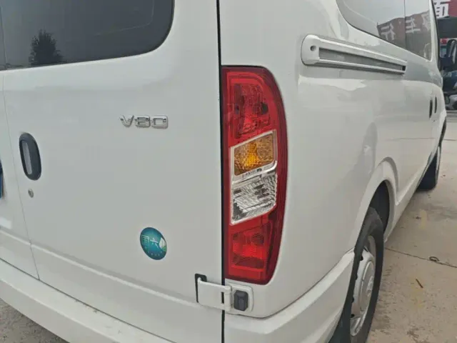 Maxus Xintu V80 — Фото автомобиля 7