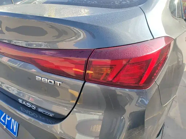 Changan Eado — Фото автомобиля 7