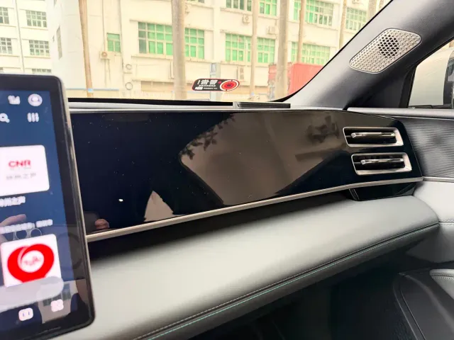 BYD Qin L — Фото автомобиля 16