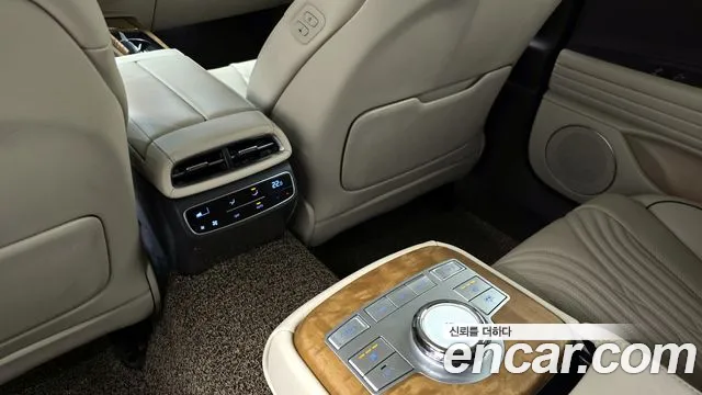 Genesis G80 Бензин 2.5 турбо AWD — Фото автомобиля 18