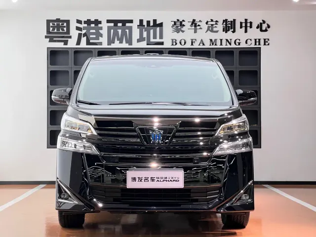 Toyota Vellfire — Фото автомобиля 2