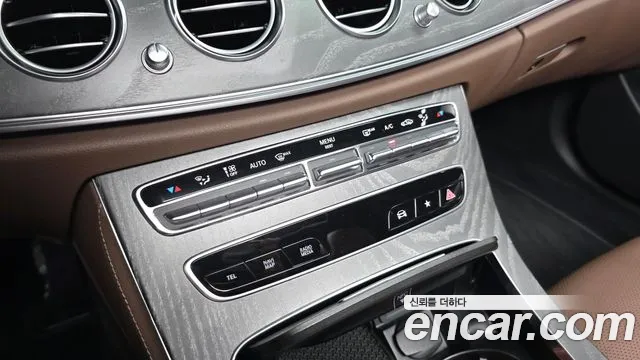 Mercedes-Benz E-Class E-класс W213 E350 4MATIC Avantgarde — Фото автомобиля 29