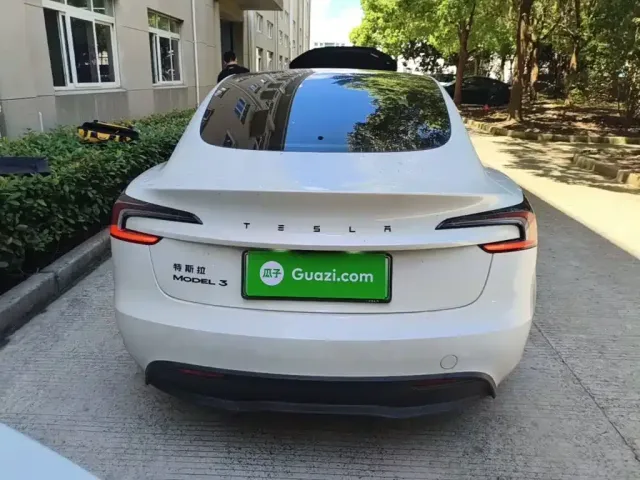 Tesla Model 3 2025 Model Year Facelift Rear-Wheel Drive — Фото автомобиля 5