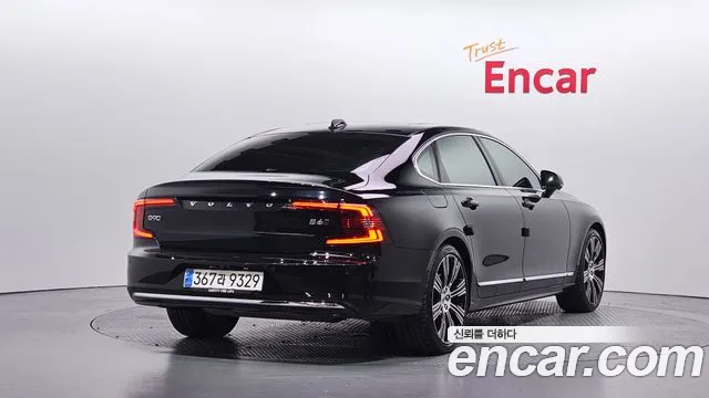 Вольво S90 — Фото автомобиля 2