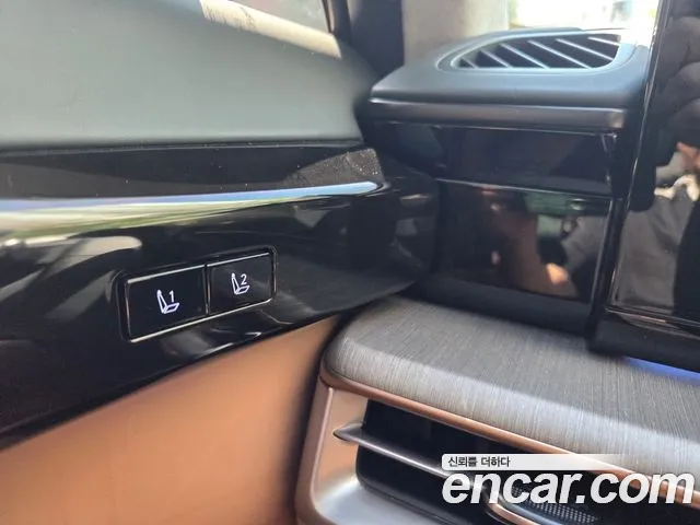 Hyundai Grandeur Grandeur (GN7) 2.5 Бензин 2WD — Фото автомобиля 12