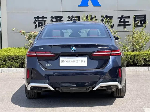 BMW i5 — Фото автомобиля 5