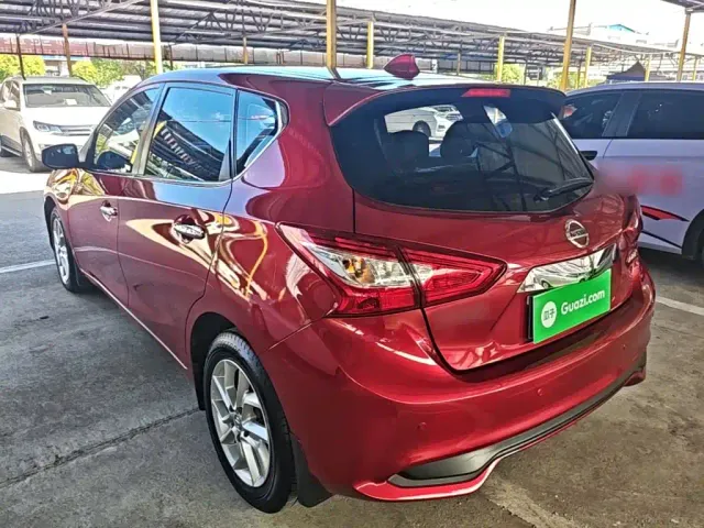 Nissan Tiida — Фото автомобиля 4