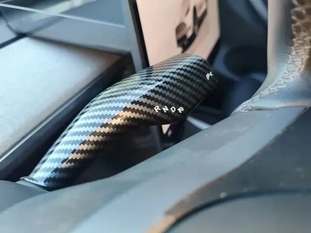 Tesla Model Y — Фото автомобиля 13