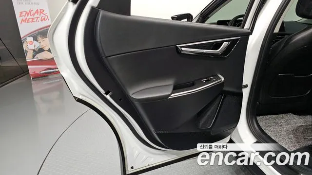 Kia EV6 Standard 4WD — Фото автомобиля 25