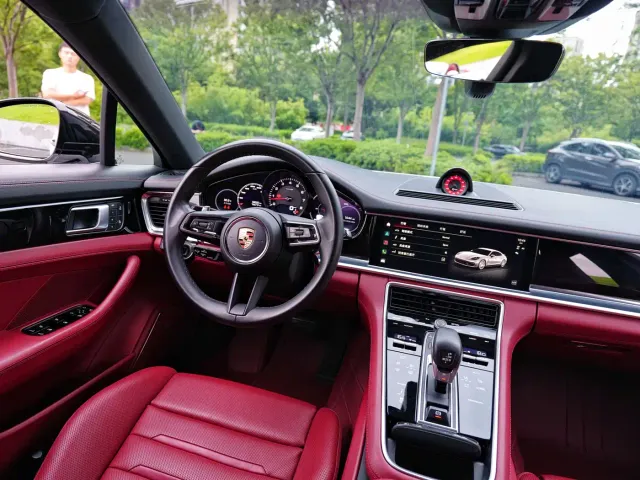 Porsche Panamera — Фото автомобиля 11