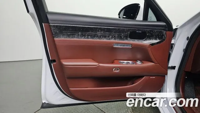 Genesis G90 — Фото автомобиля 16